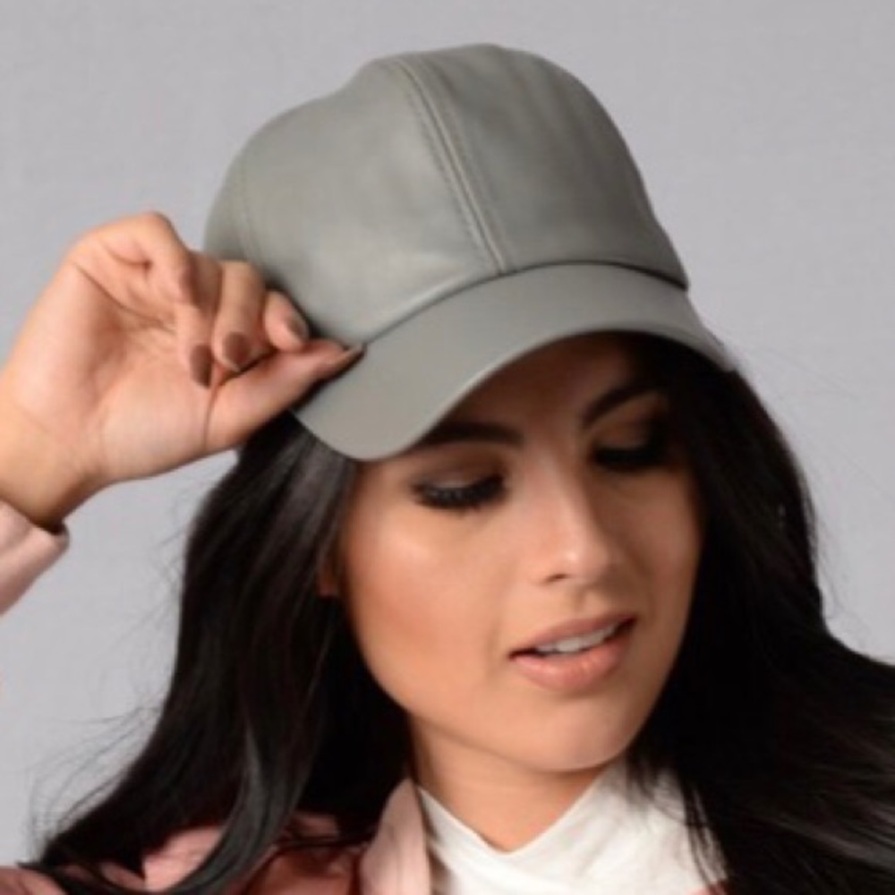 Grey hat